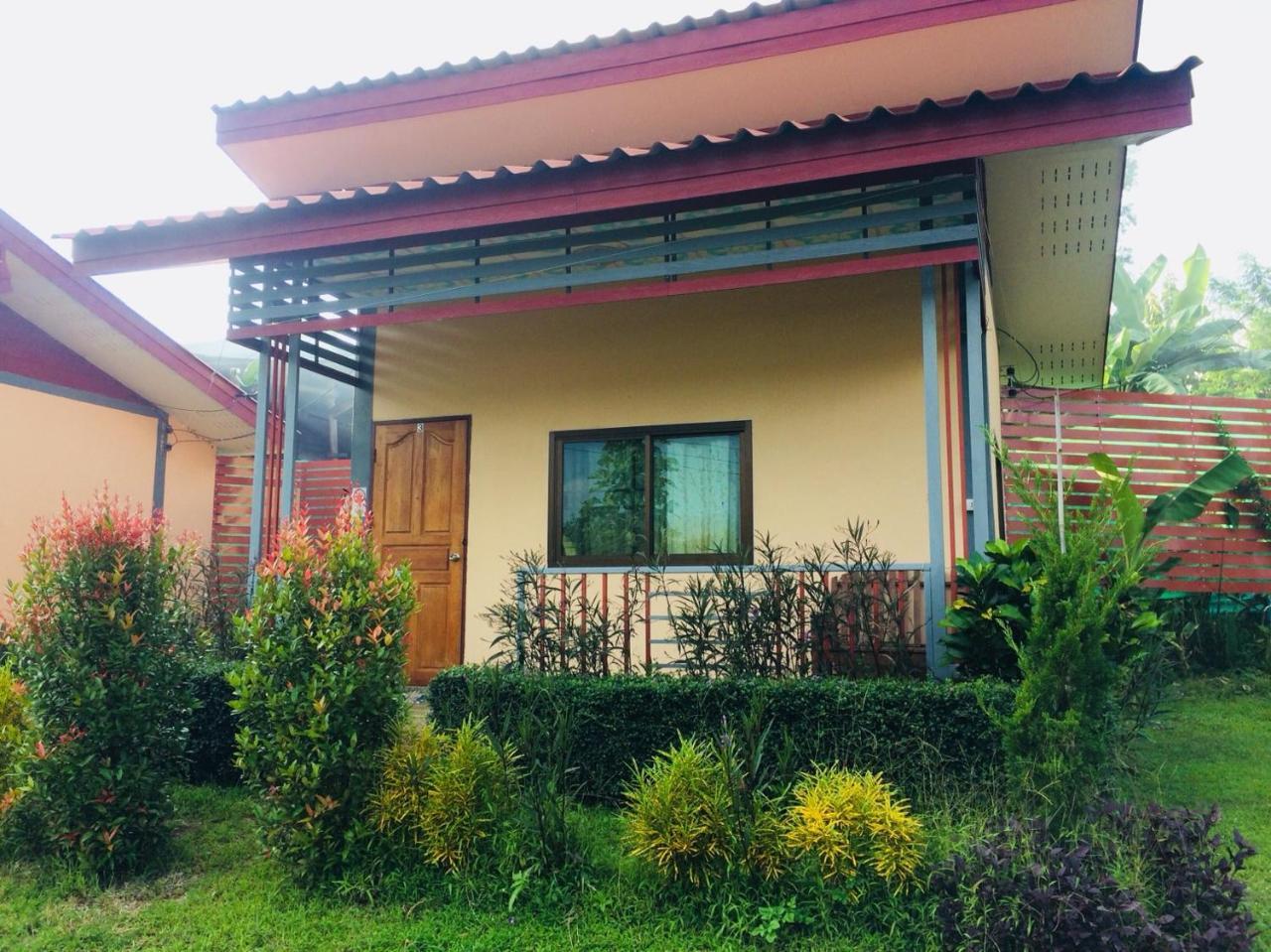 Phu Chaem House Hotel Mae Chaem Ngoại thất bức ảnh