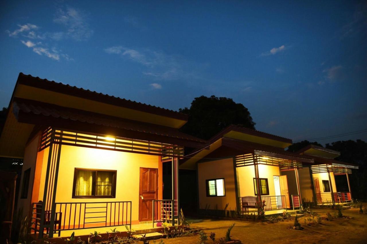 Phu Chaem House Hotel Mae Chaem Ngoại thất bức ảnh
